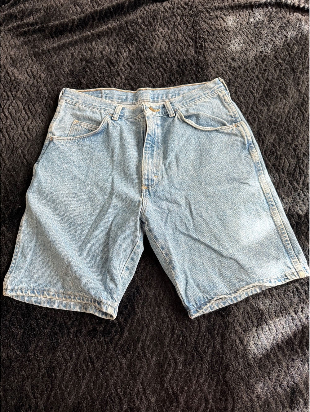 Lightwash Wrangler Jorts
